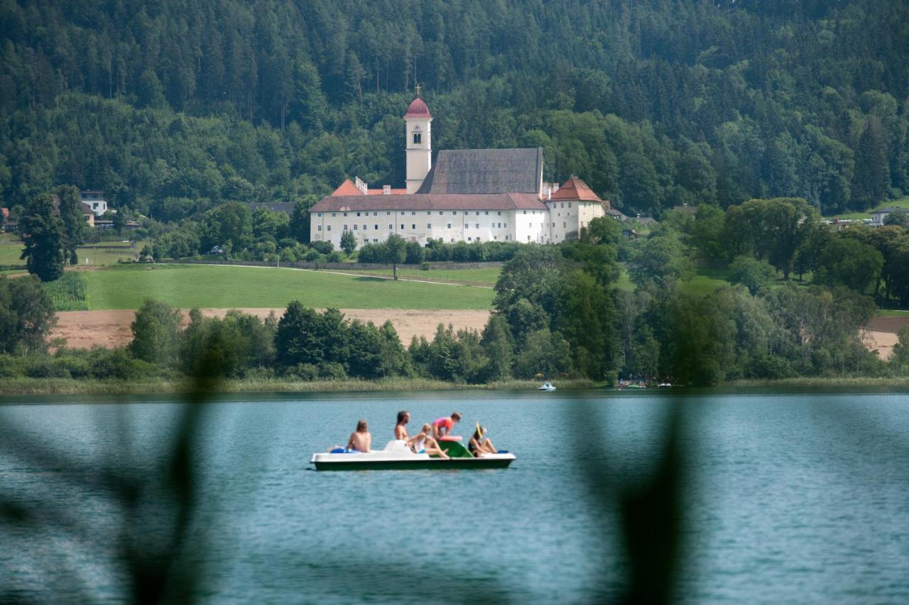 Hotel Seehof Sankt Georgen am Längsee Kültér fotó